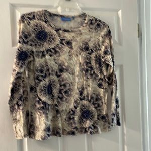 Vera Wang long sleeve shirt